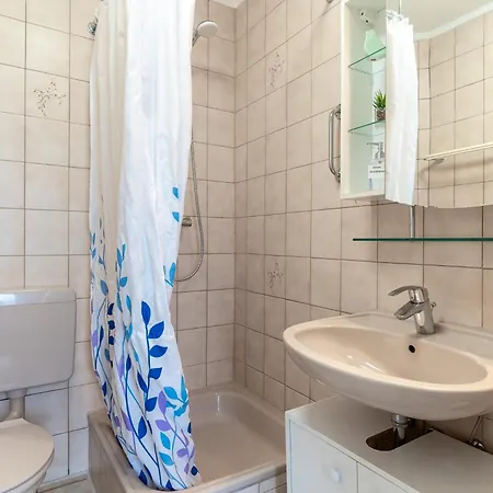 Leona Haus Laffina Apartment Busum