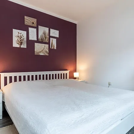 Leona Haus Laffina Διαμέρισμα